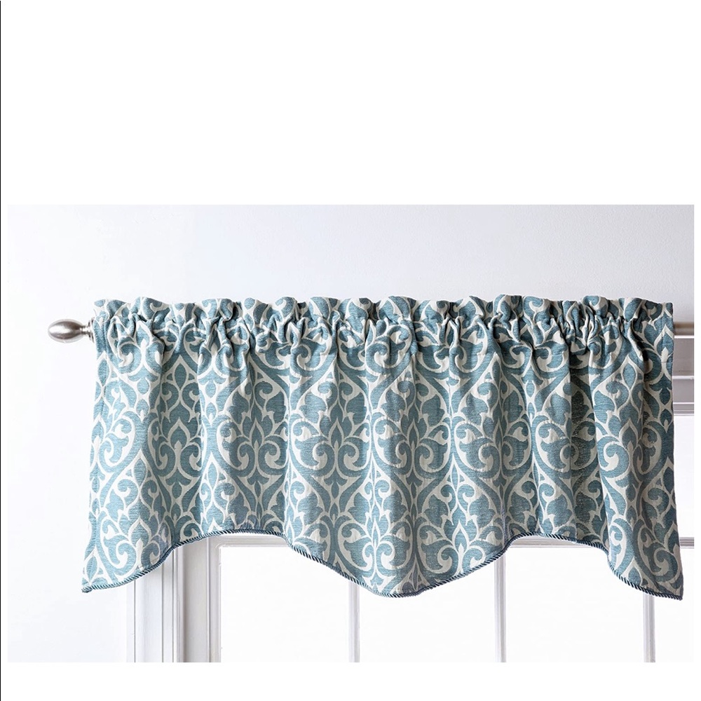 Valance